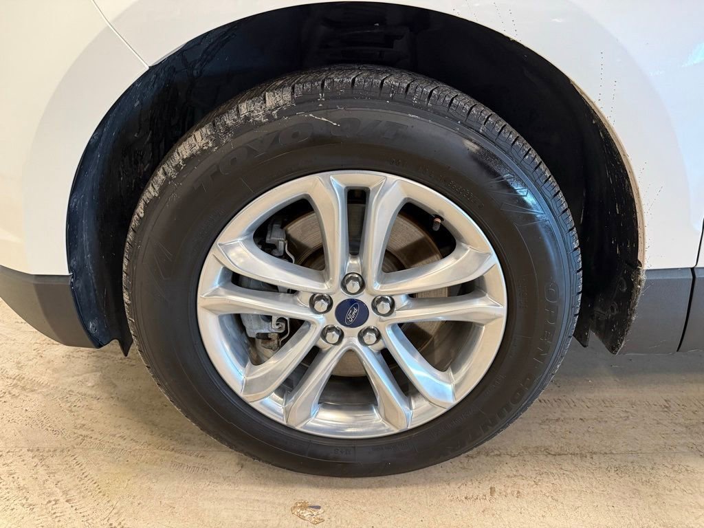 Certified 2018 Ford Edge SEL w/ Equipment Group 201A AWD/4WD image 9