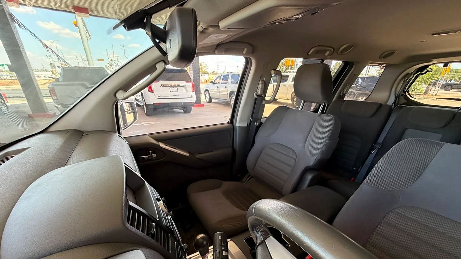 Used 2011 Nissan Pathfinder SV RWD image 24