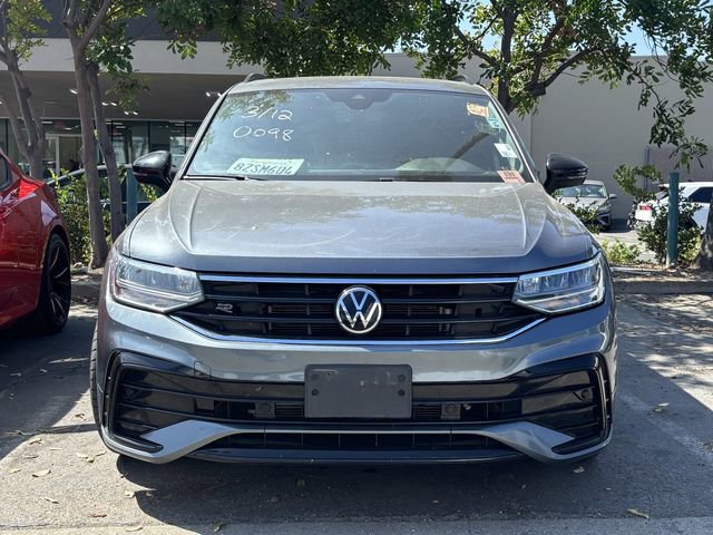 Used 2022 Volkswagen Tiguan SE R-Line FWD image 2