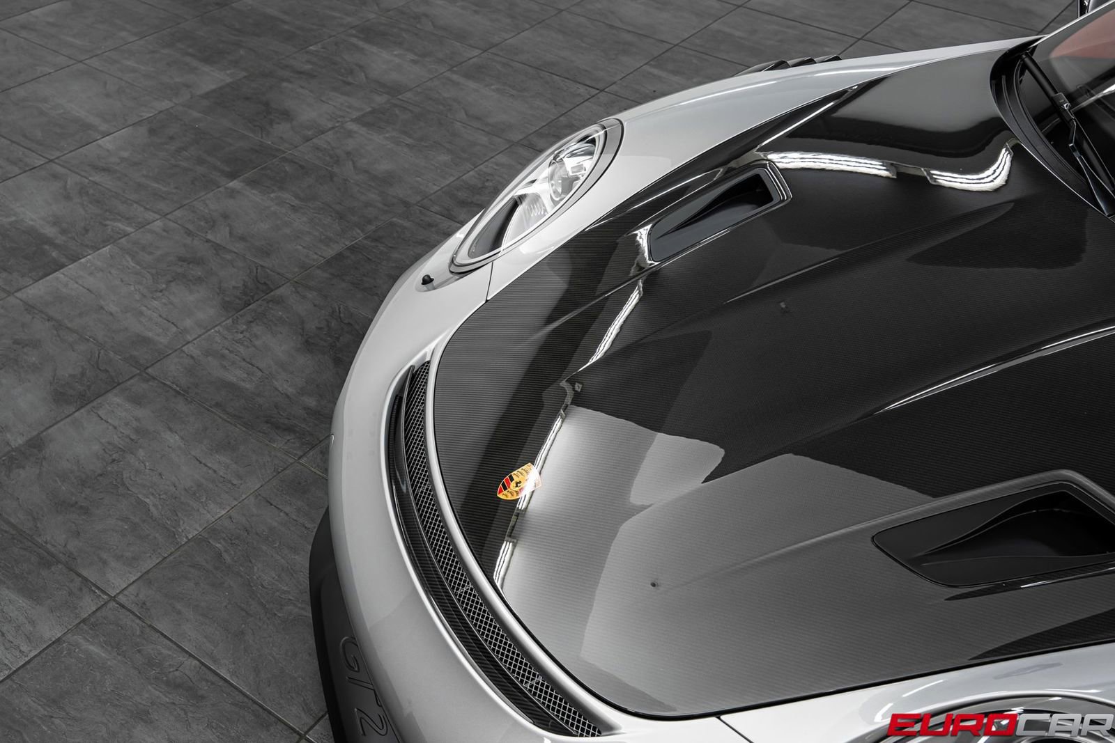 Used 2018 Porsche 911 GT2 RS image 9