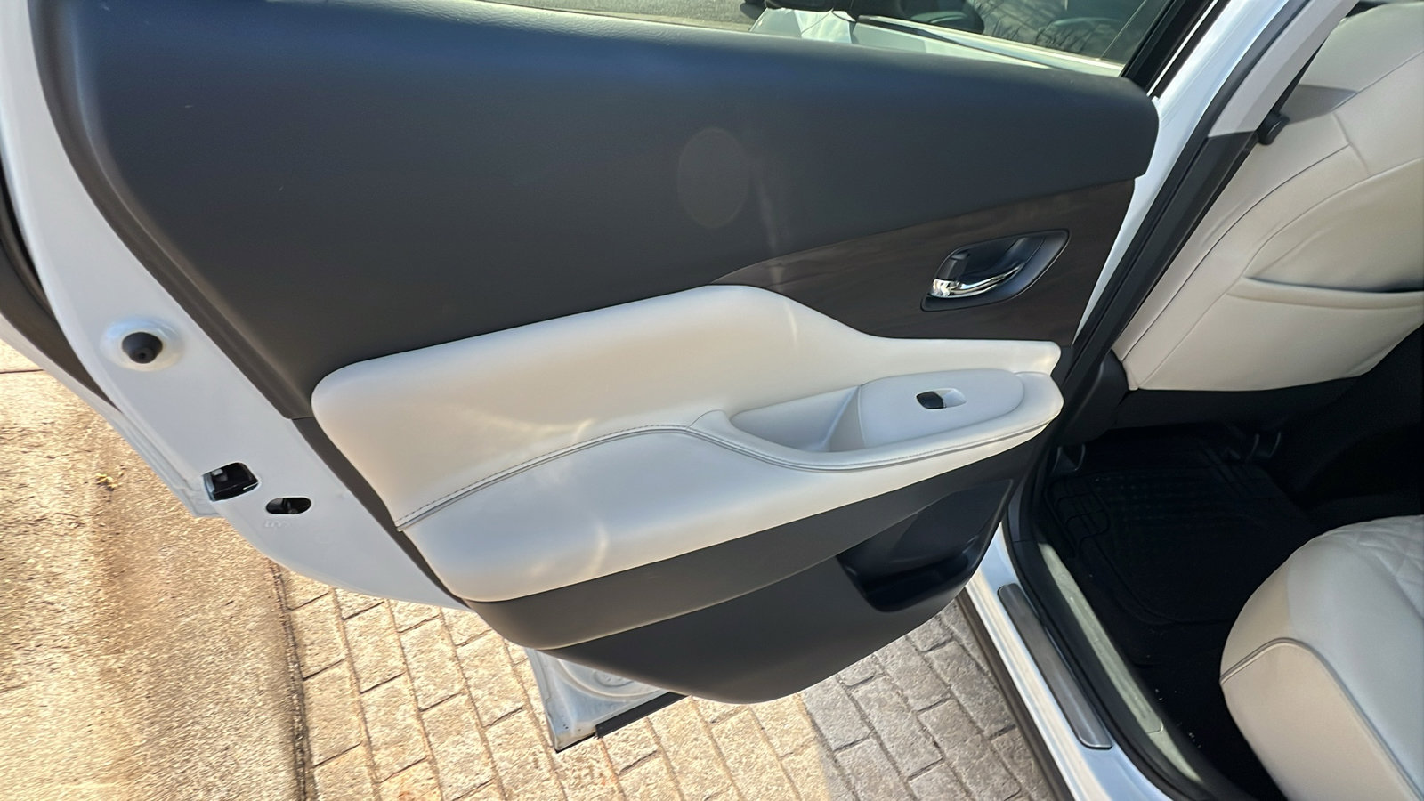 Used 2020 Nissan Murano Platinum image 24