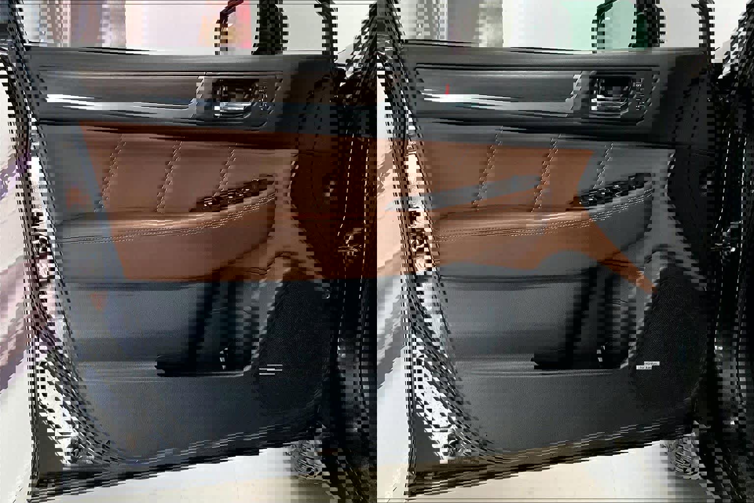 Used 2018 Subaru Outback 3.6R Touring image 24