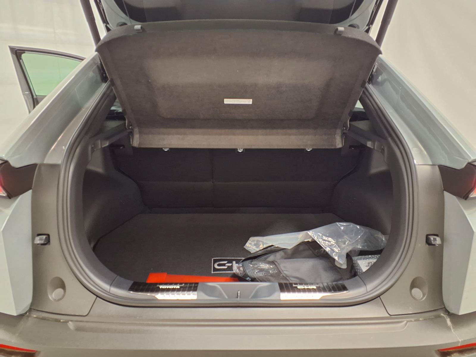 New 2026 Toyota C-HR AWD/4WD image 25