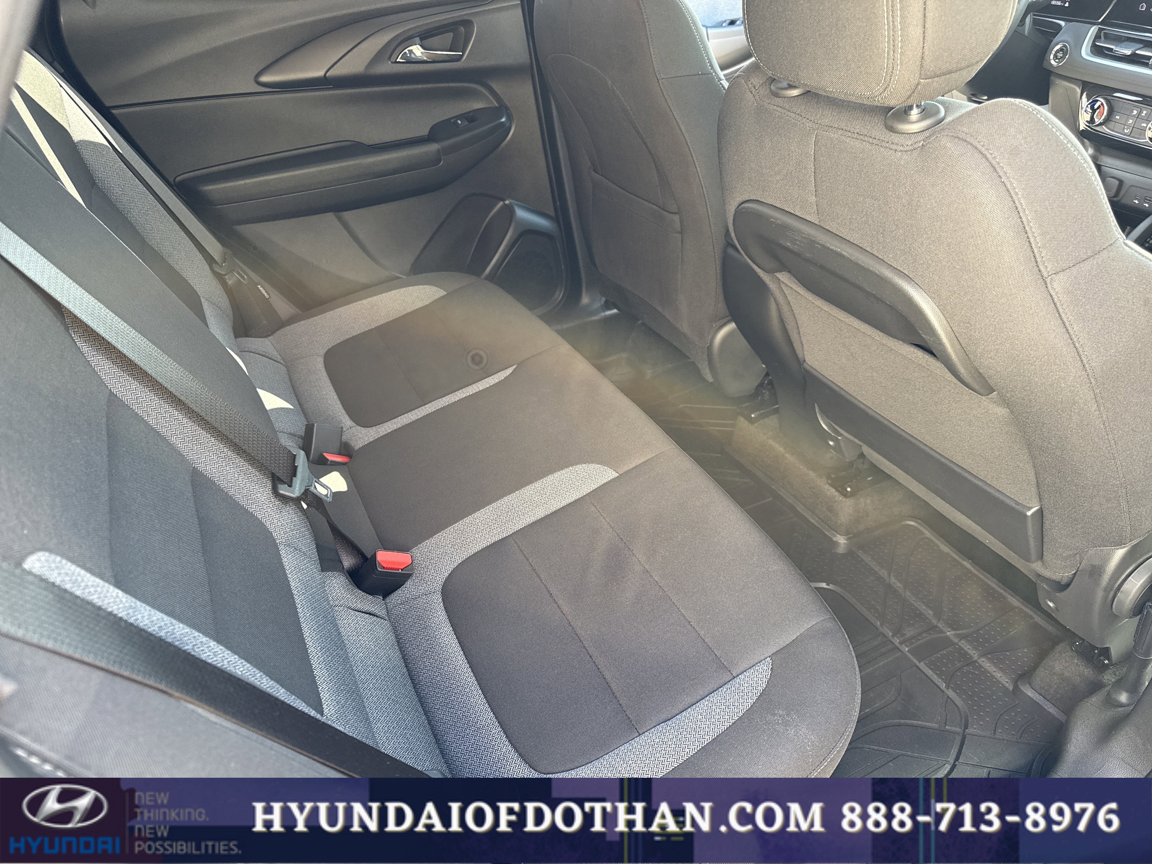 Used 2025 Chevrolet TrailBlazer LT FWD image 14