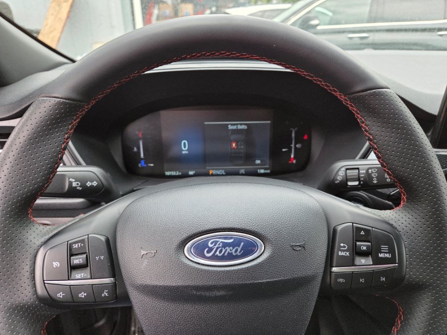Used 2025 Ford Escape ST-Line FWD image 13