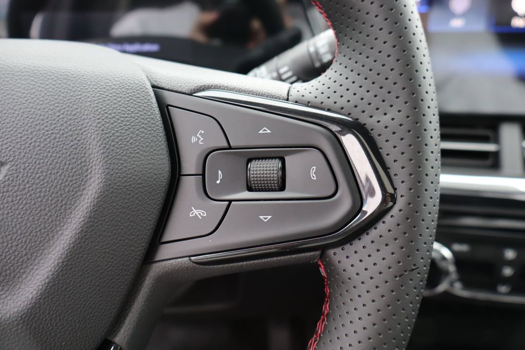 New 2026 Chevrolet Trax RS w/ Sunroof Package image 13