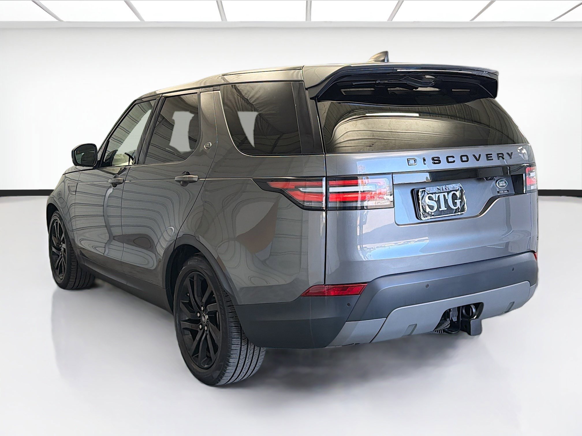 Used 2017 Land Rover Discovery HSE Luxury image 6