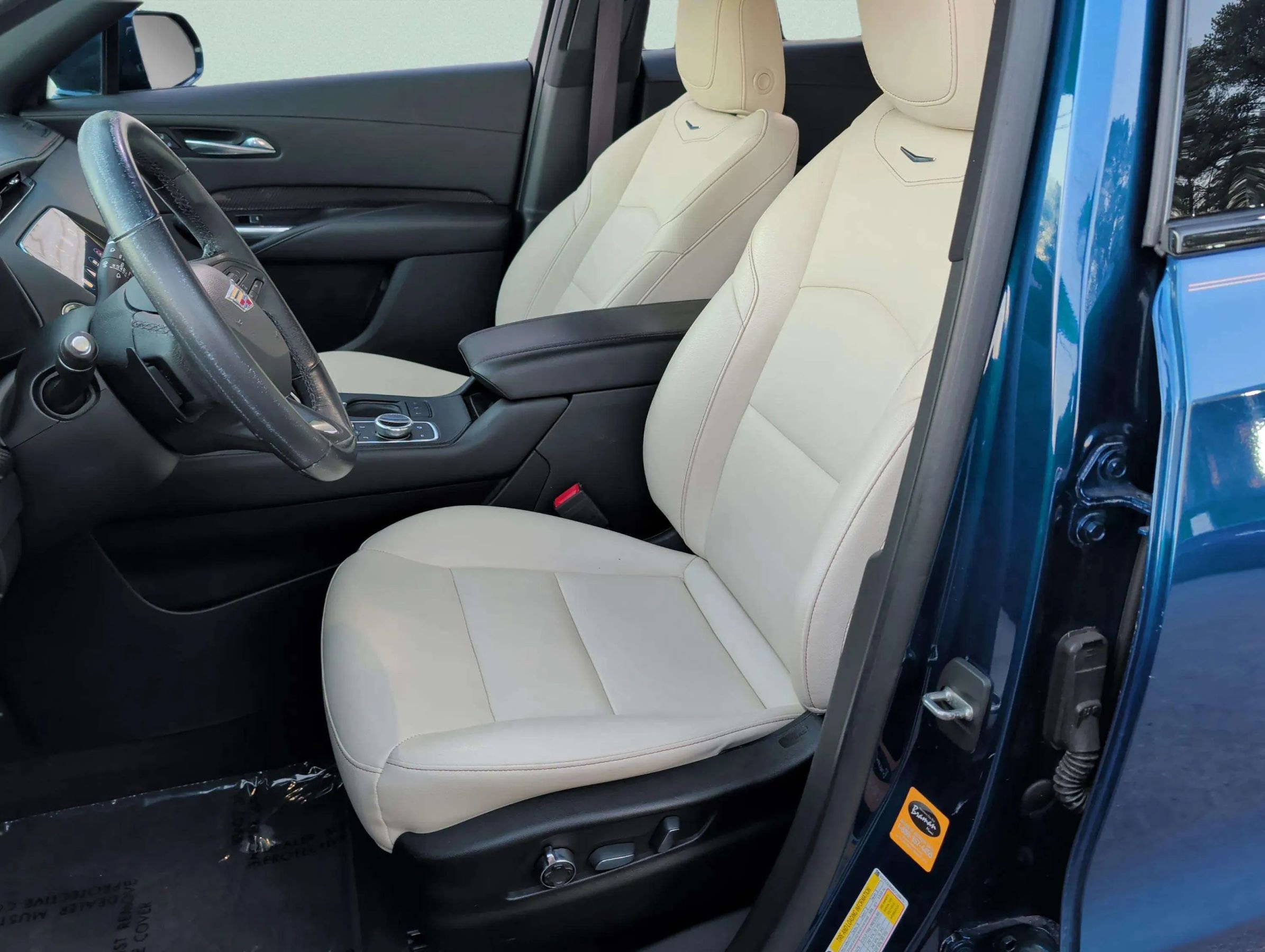 Used 2019 Cadillac XT4 Sport image 21