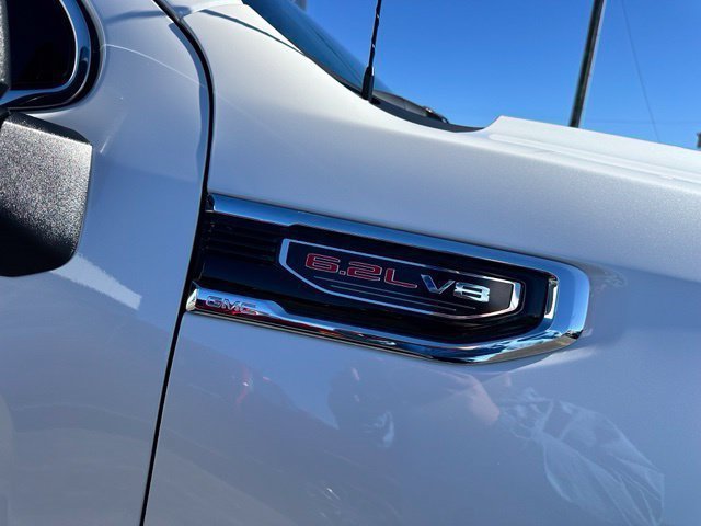 Used 2024 GMC Sierra 1500 Denali AWD/4WD image 8