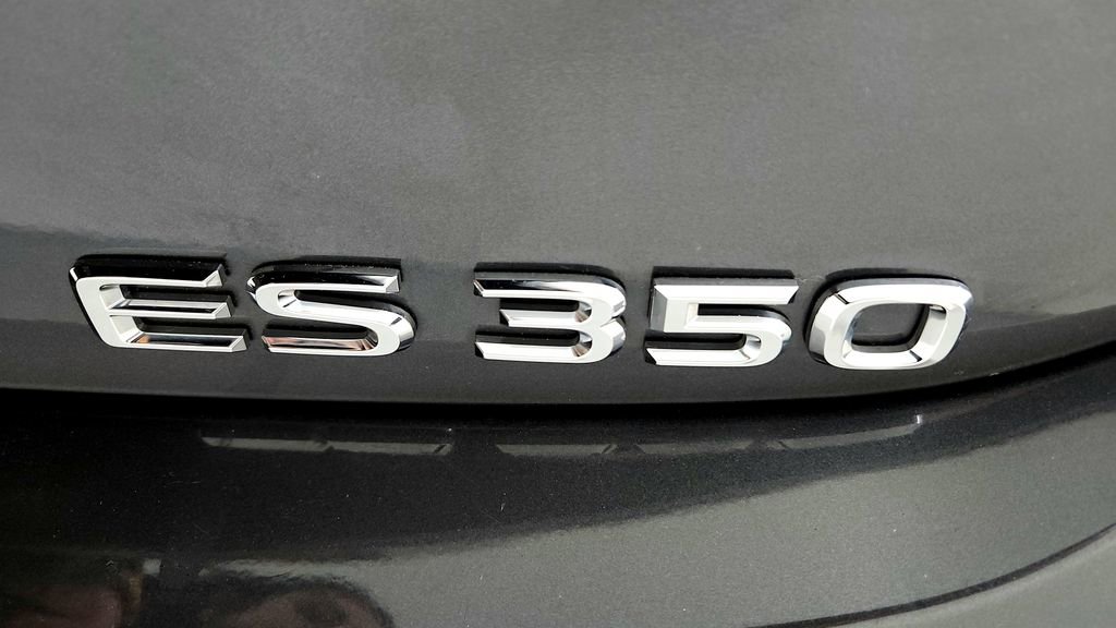 Used 2024 Lexus ES 350 w/ Premium Package FWD image 10