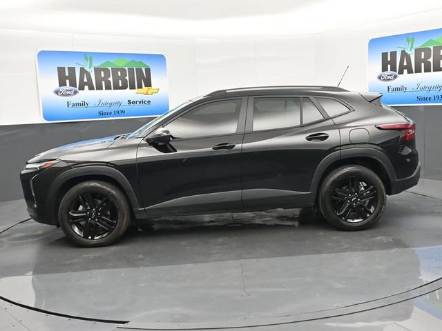 Used 2025 Chevrolet Trax ACTIV w/ Driver Confidence Package FWD image 2