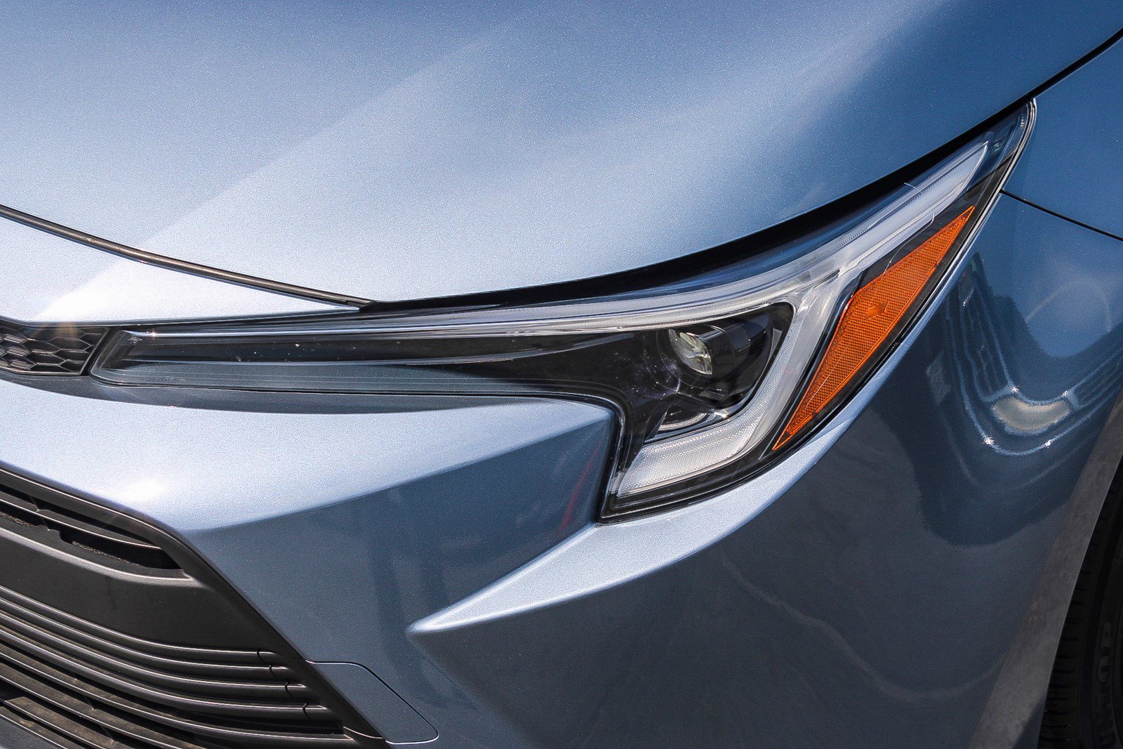 Certified 2024 Toyota Corolla LE FWD image 5