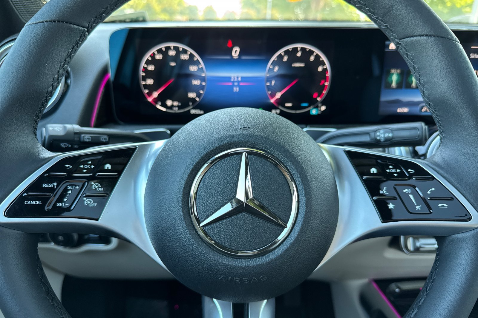 New 2025 Mercedes-Benz GLB 250 4MATIC image 24