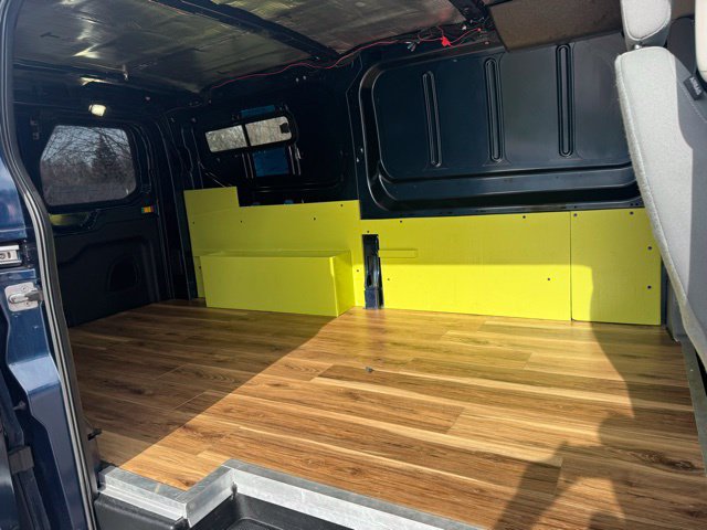 Used 2018 Ford Transit 250 130 Low Roof RWD image 5