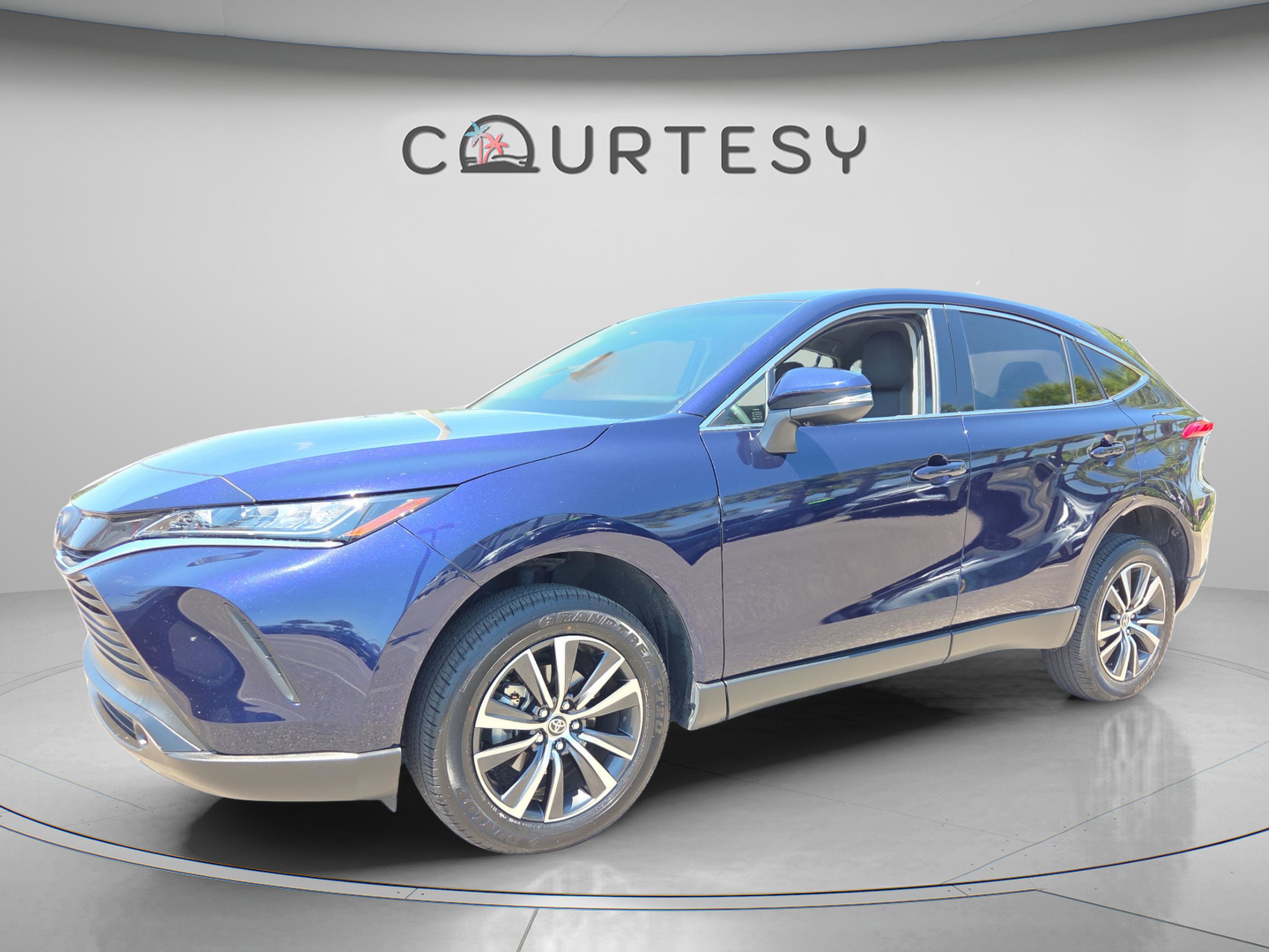 Certified 2022 Toyota Venza LE
