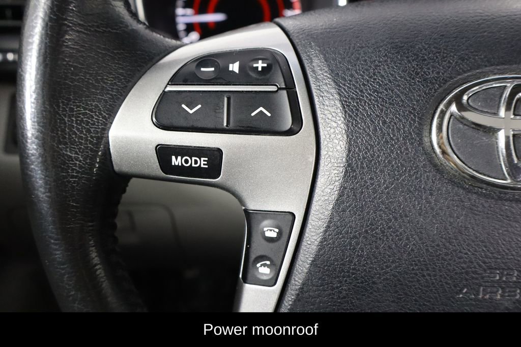 Used 2012 Toyota Highlander Limited w/ Tow Pkg image 8