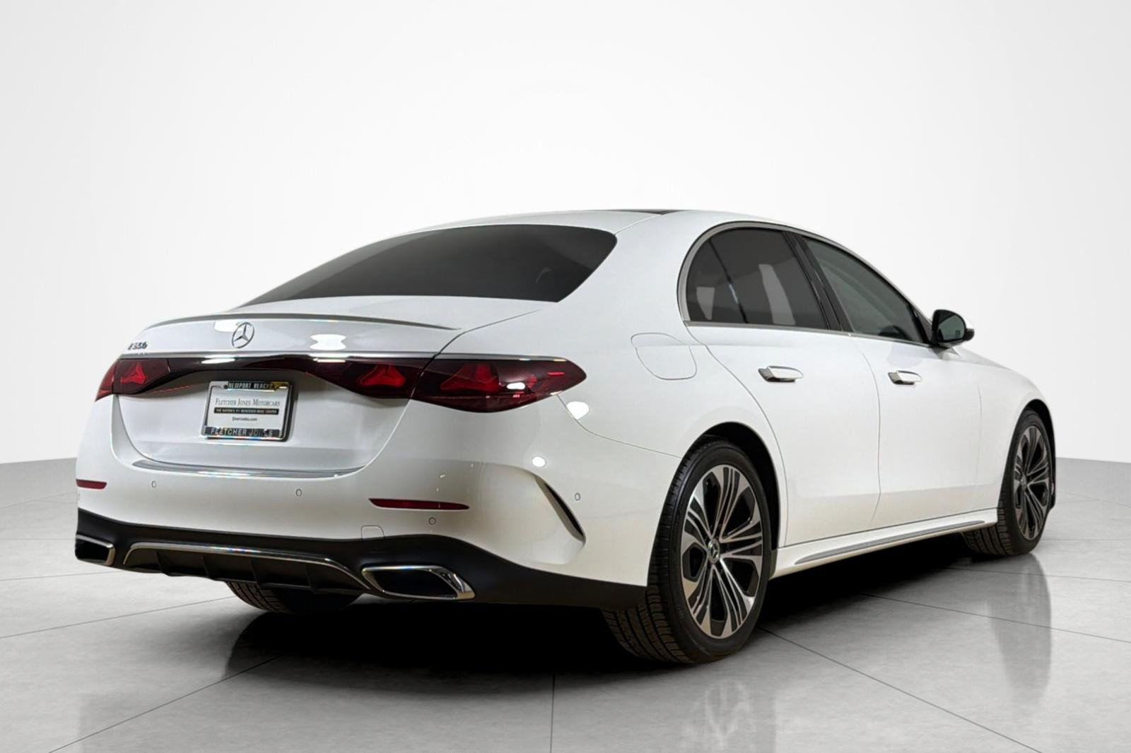 Used 2025 Mercedes-Benz E 350 Sedan w/ Winter Package image 5