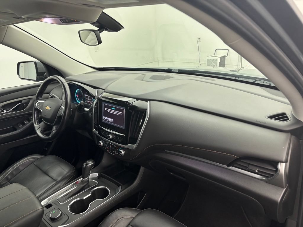 Used 2019 Chevrolet Traverse LT FWD image 31
