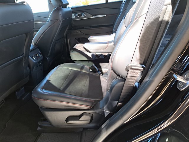 Certified 2025 Ford Explorer ST image 22