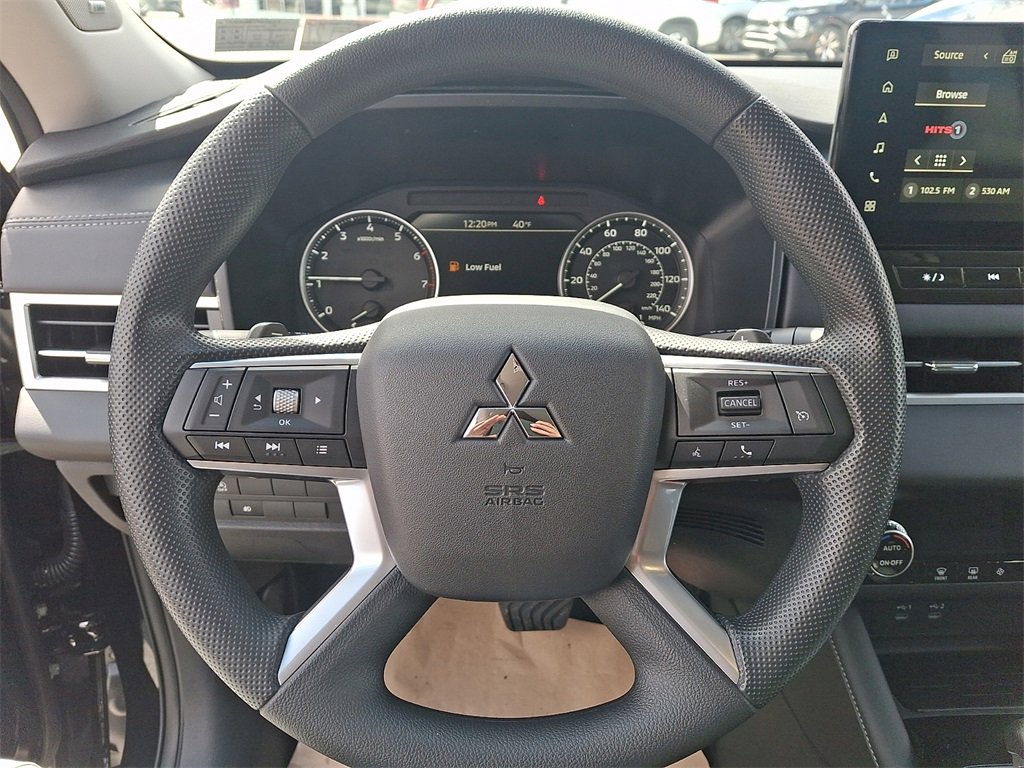 New 2026 Mitsubishi Outlander ES image 11