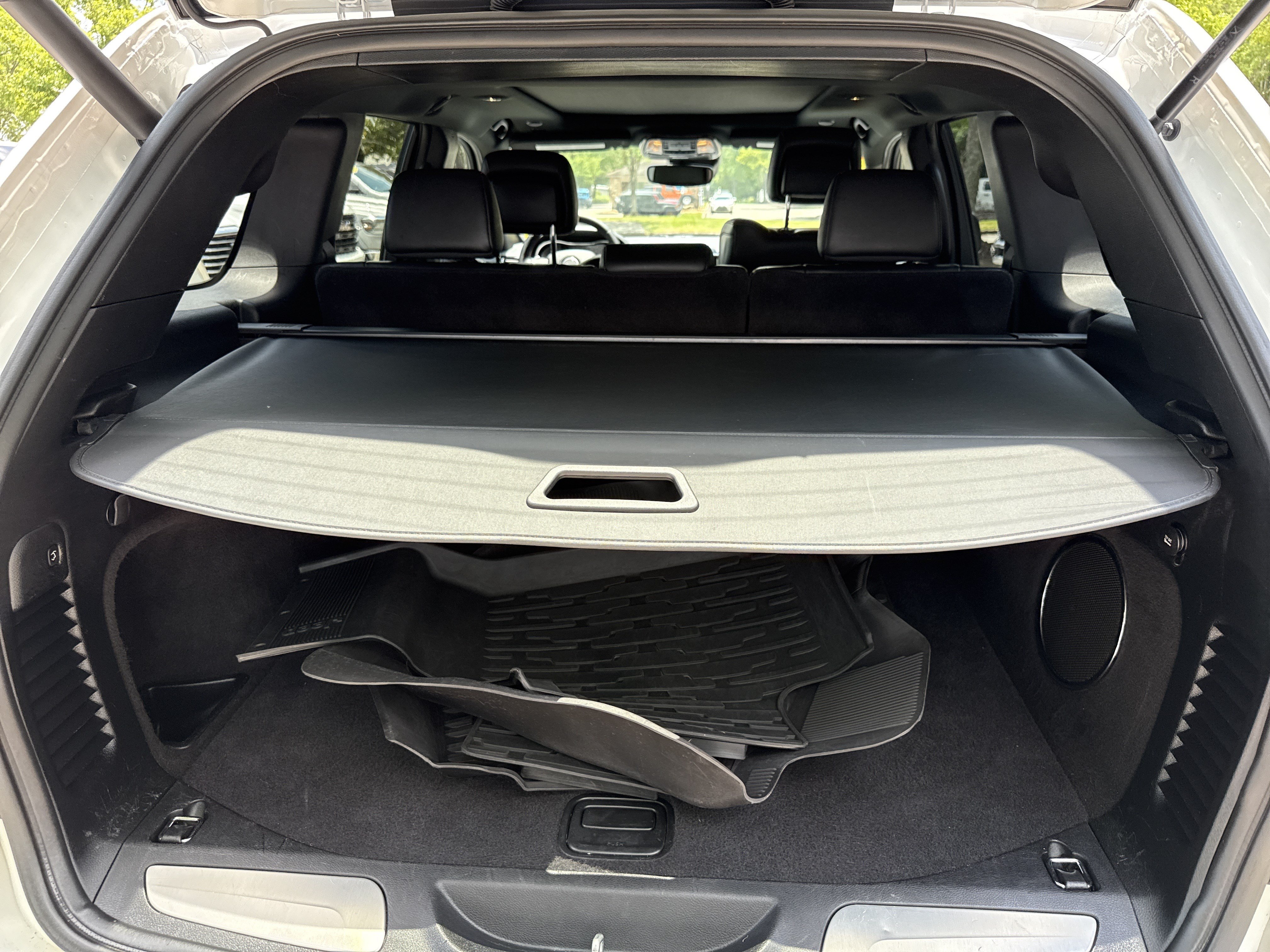Used 2019 Jeep Grand Cherokee Trailhawk w/ Trailhawk Luxury Group AWD/4WD image 18