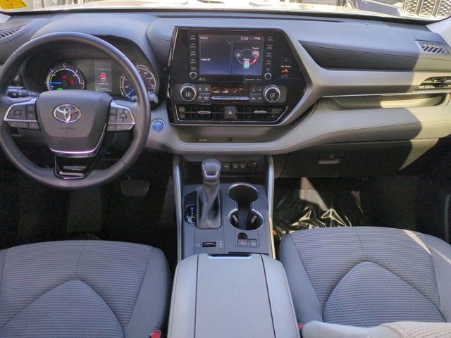 Used 2021 Toyota Highlander LE image 14