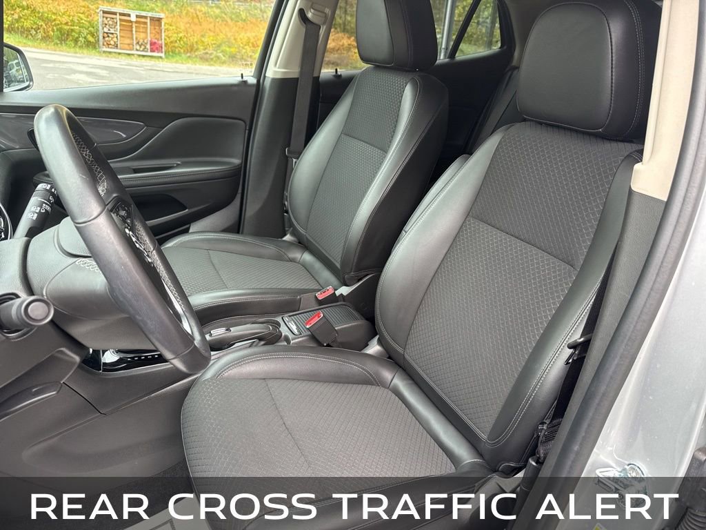 Used 2022 Buick Encore Preferred w/ Safety Package image 19