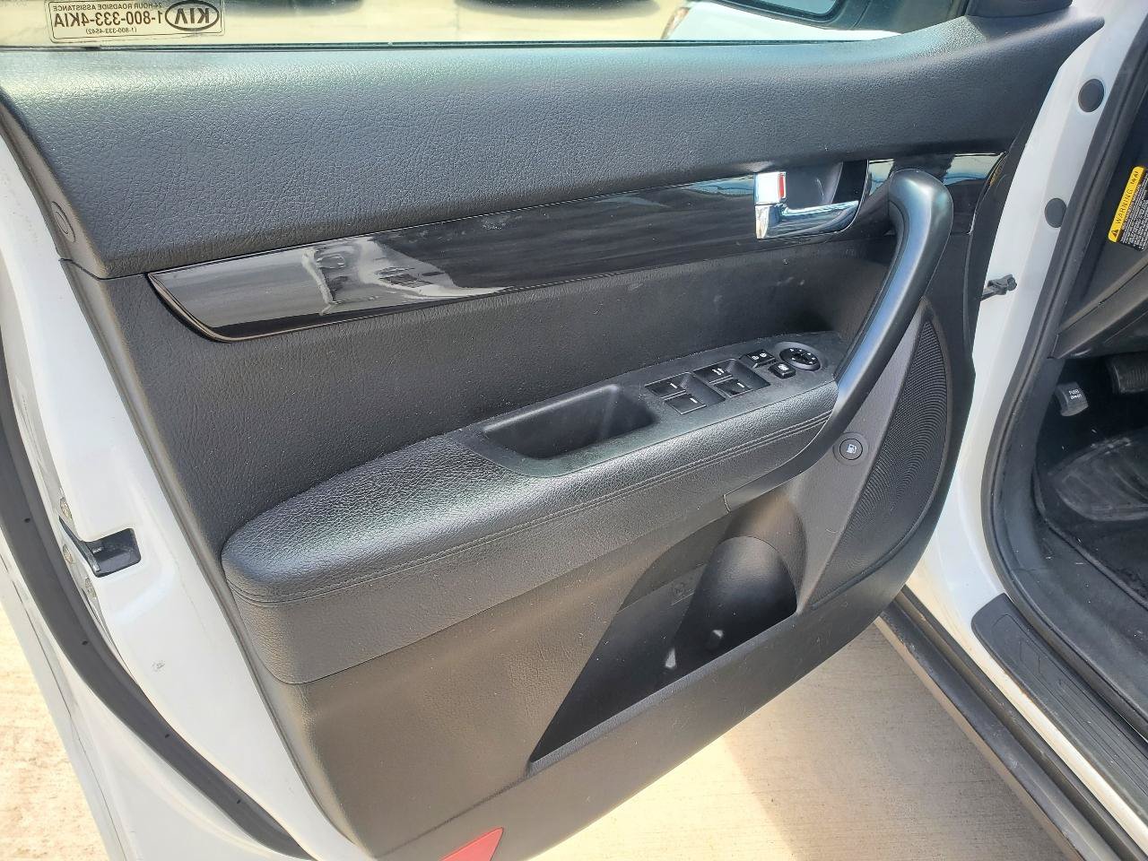 Used 2013 Kia Sorento LX AWD/4WD image 16
