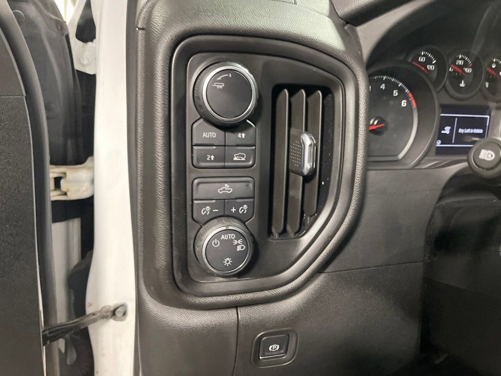 Used 2024 Chevrolet Silverado 1500 Custom AWD/4WD image 20