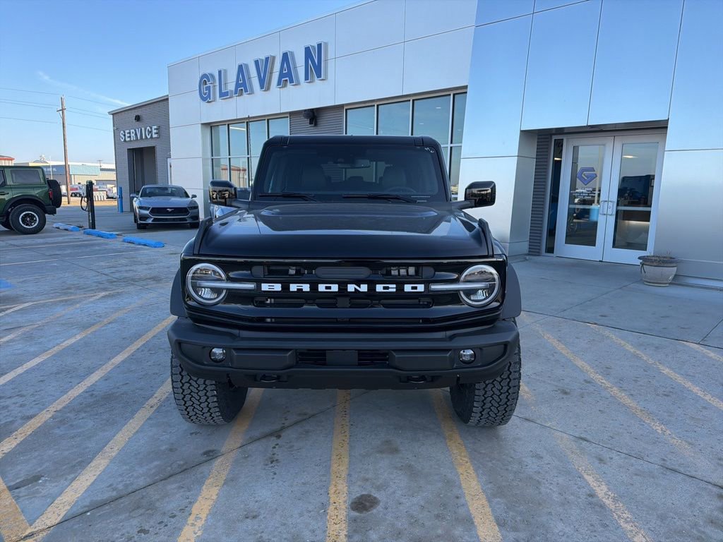 New 2025 Ford Bronco Outer Banks w/ Sasquatch Package AWD/4WD image 2