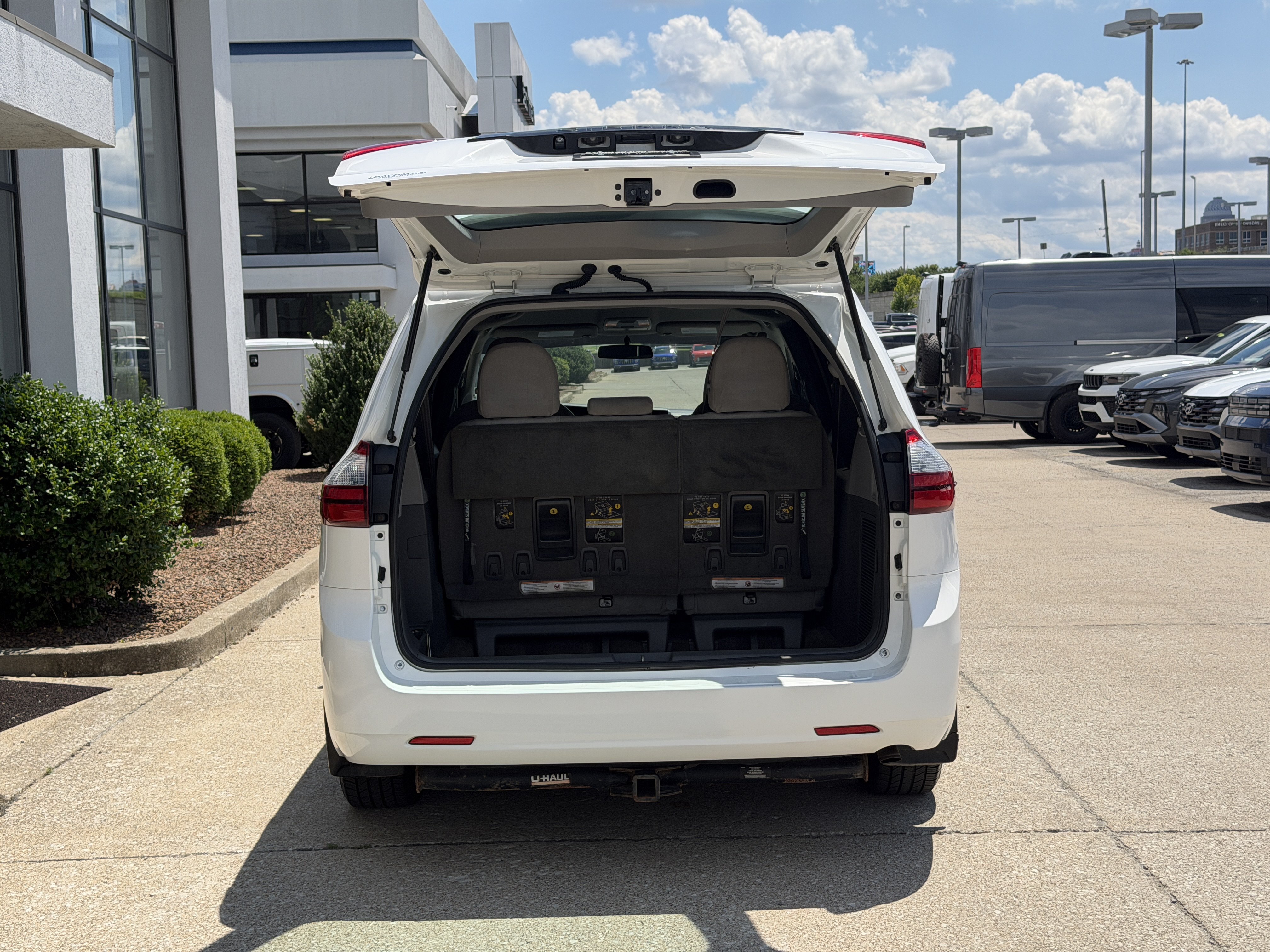 Used 2017 Toyota Sienna L FWD image 10