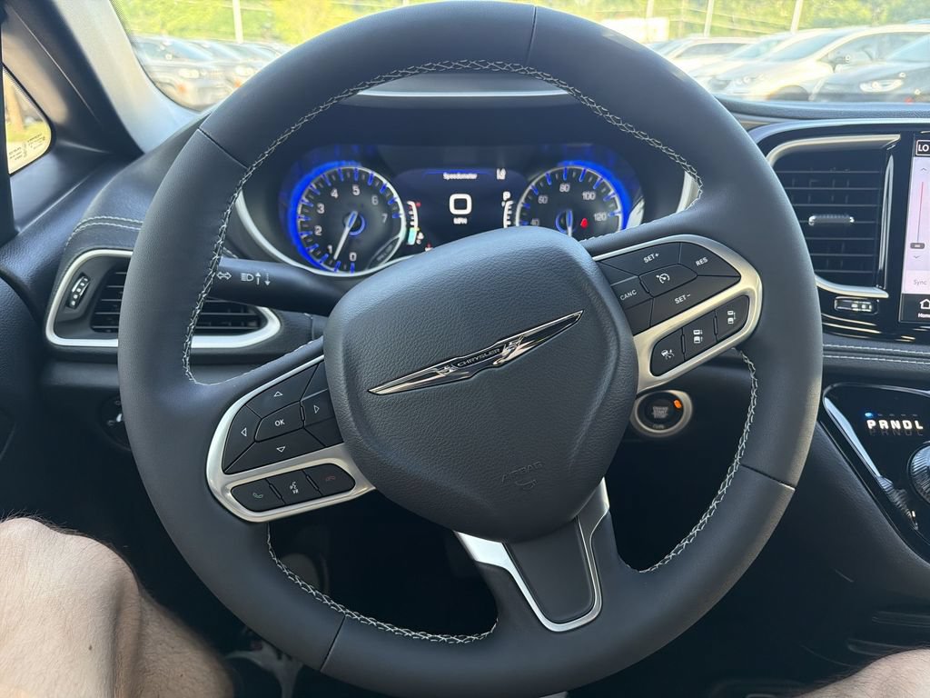 New 2026 Chrysler Pacifica Select FWD image 11