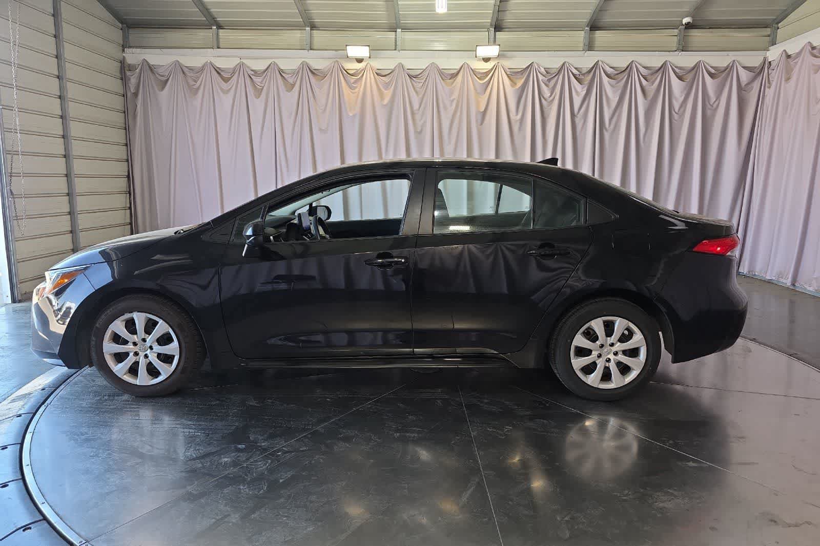Used 2024 Toyota Corolla LE FWD image 6