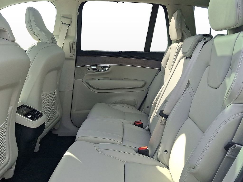 New 2026 Volvo XC90 B6 Ultra w/ Lounge Package image 13
