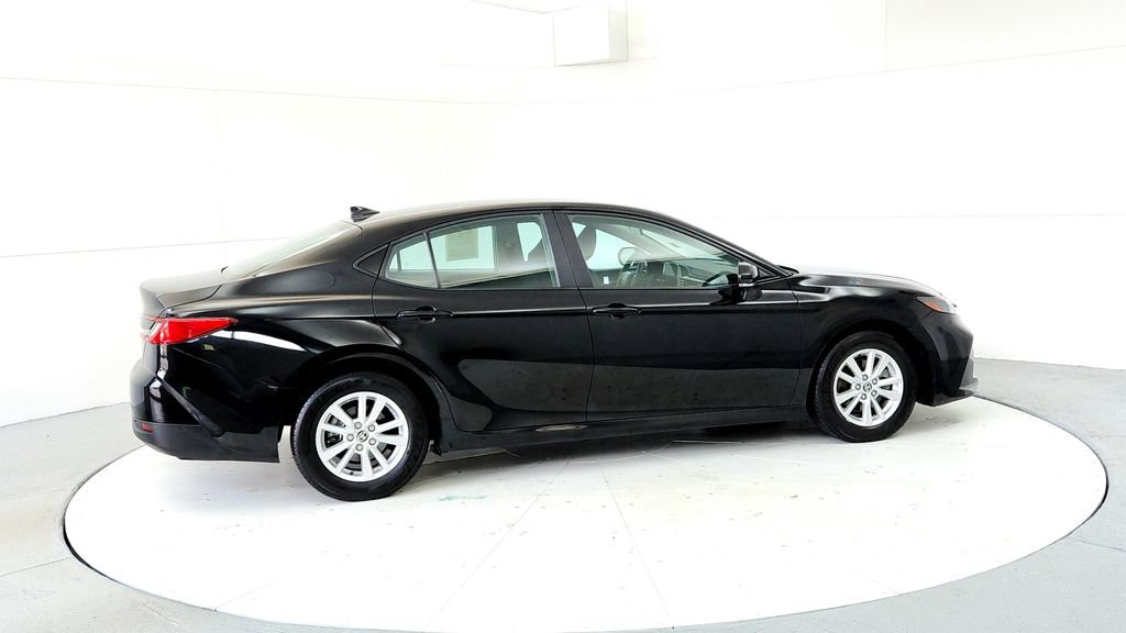 Used 2025 Toyota Camry LE FWD image 6