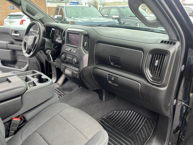 Used 2020 Chevrolet Silverado 1500 Custom w/ Custom Value Package image 17