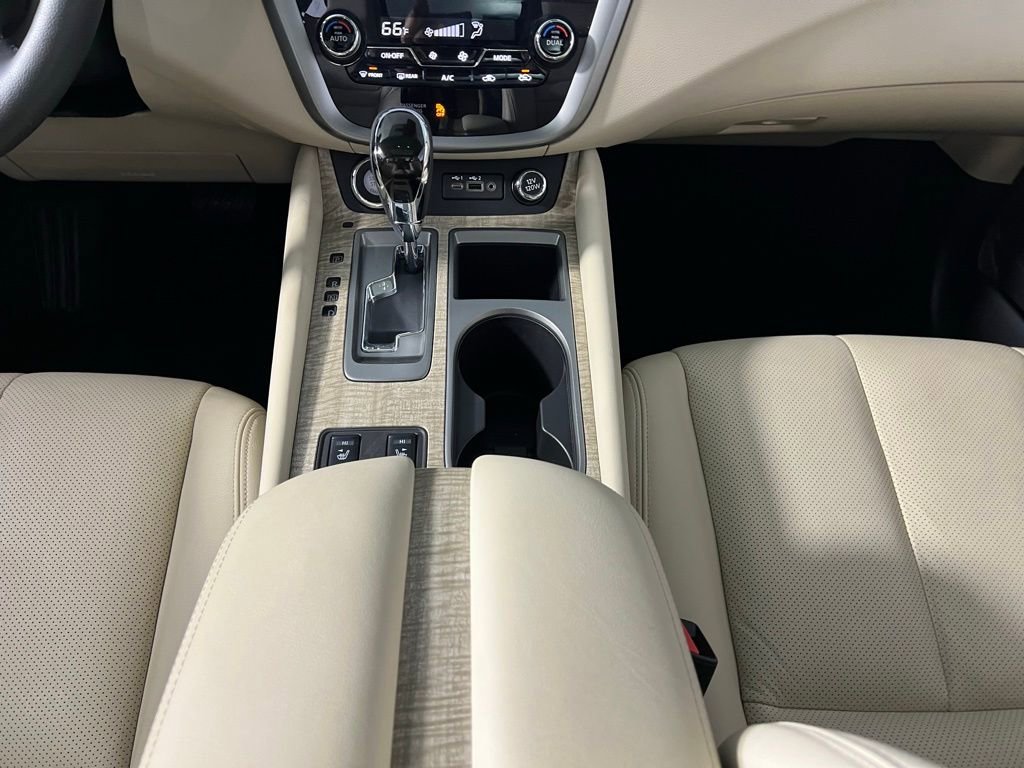 Used 2024 Nissan Murano SL image 16