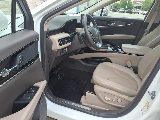 Used 2022 Lincoln Nautilus Reserve AWD/4WD image 16