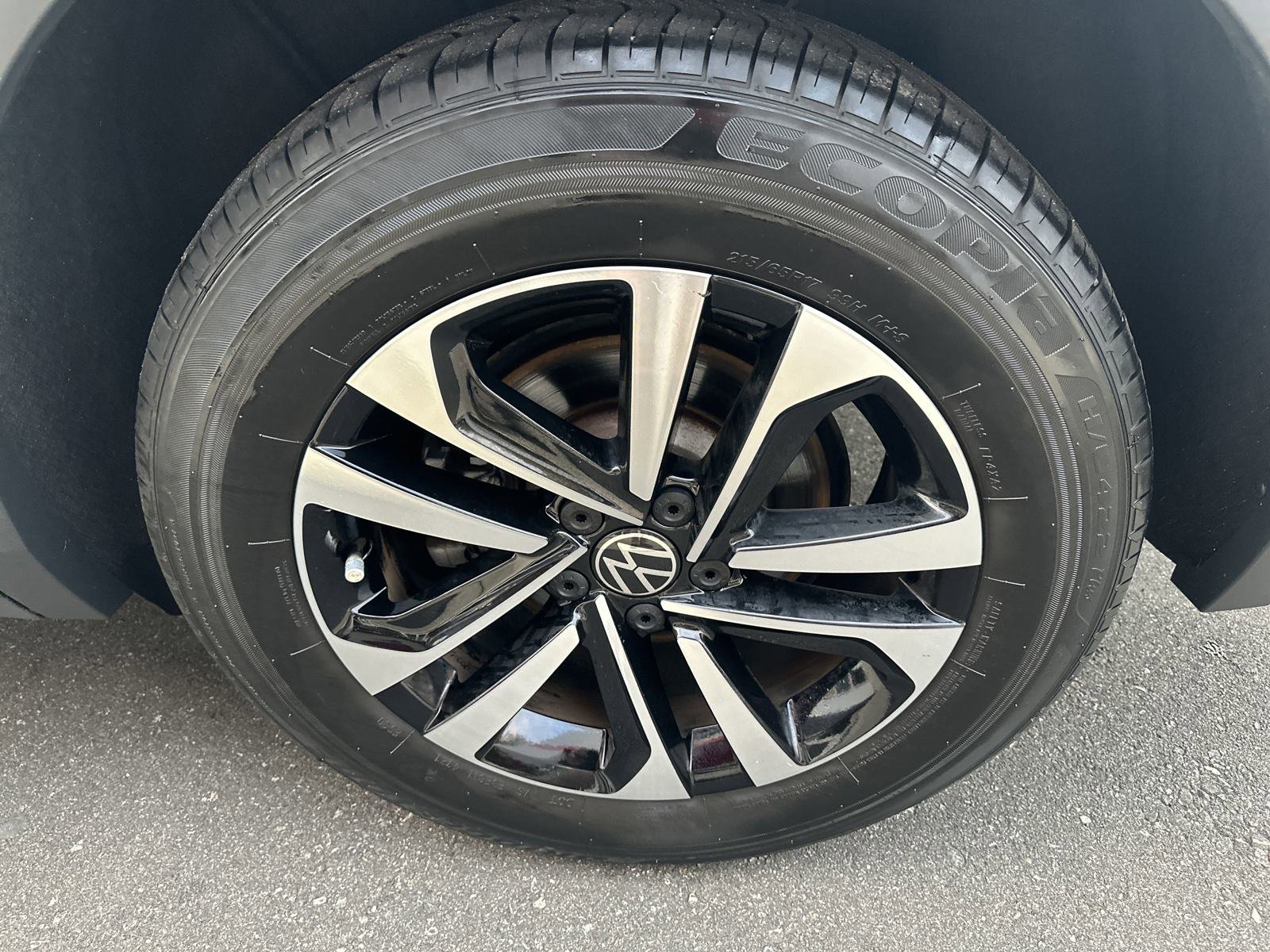 Used 2022 Volkswagen Tiguan S image 33