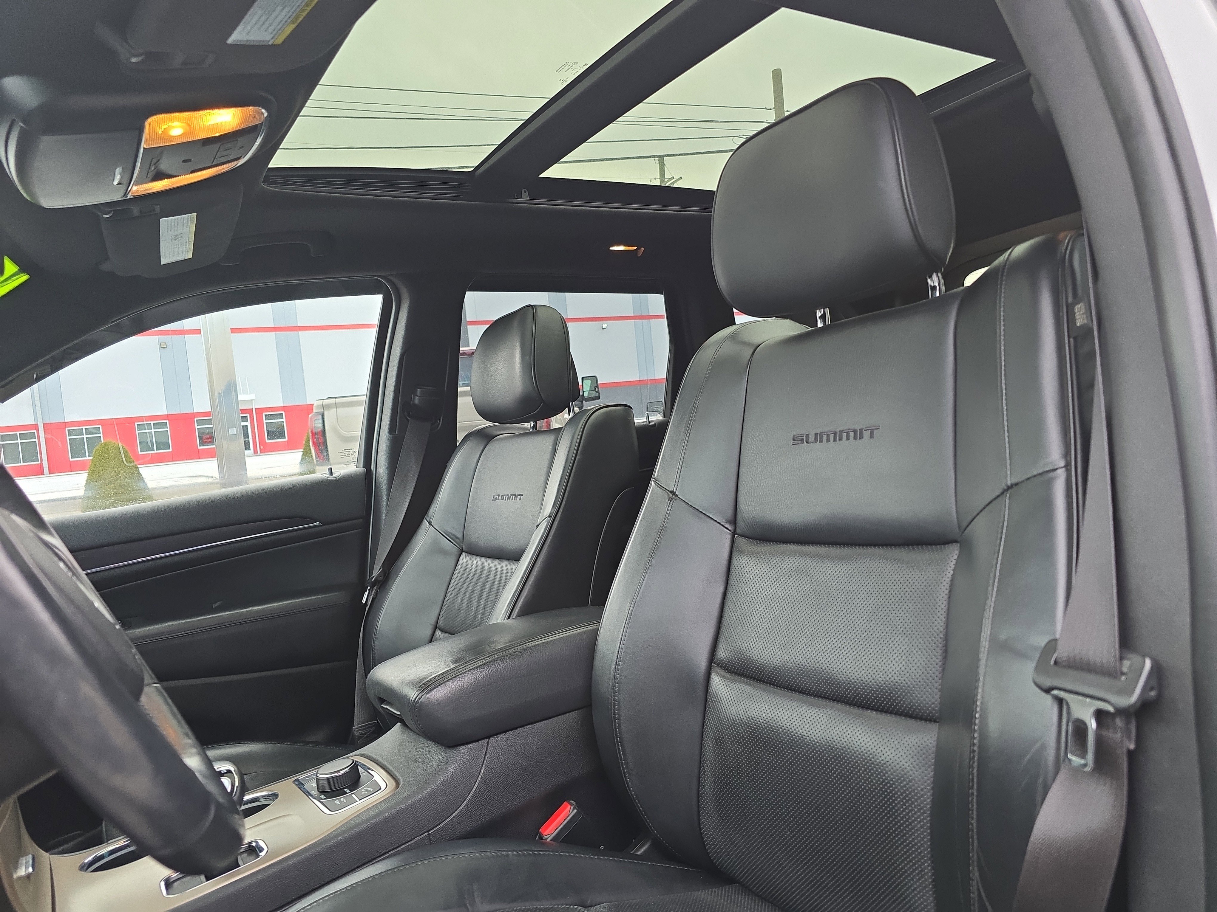 Used 2014 Jeep Grand Cherokee Summit image 12