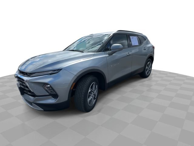 Used 2025 Chevrolet Blazer LT w/ Convenience Package image 4