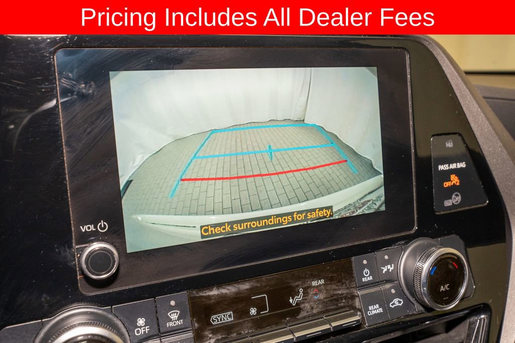 Used 2023 Toyota Highlander L FWD image 14