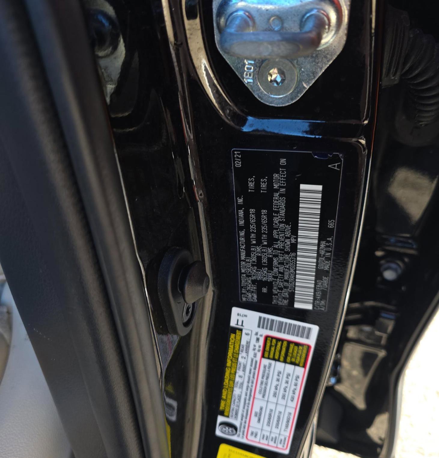 Used 2021 Toyota Highlander XLE image 19