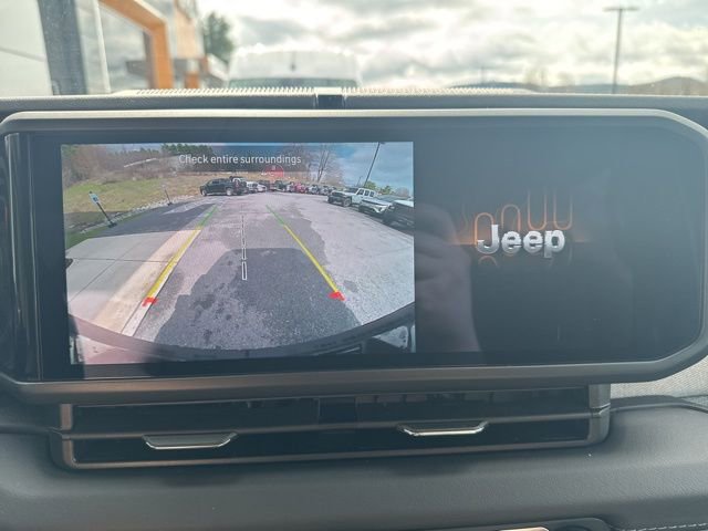 Certified 2025 Jeep Wrangler Unlimited Sahara w/ Safety Group AWD/4WD image 22
