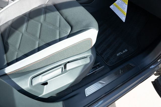 New 2026 Volkswagen Atlas Peak Edition image 45