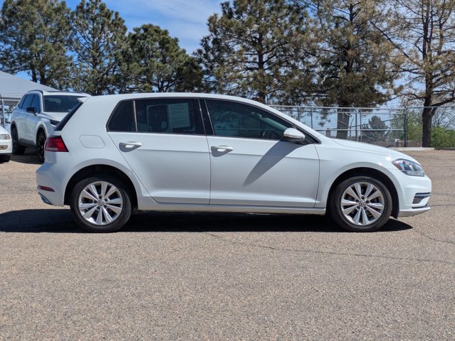 Used 2018 Volkswagen Golf SE image 4