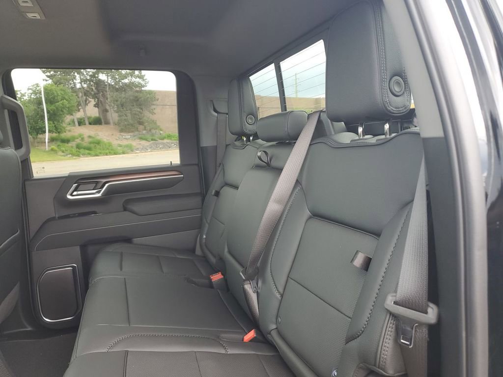 New 2025 GMC Sierra 2500 Denali w/ Denali Reserve Package image 27