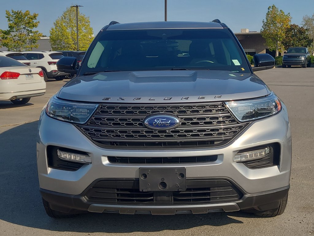 Used 2023 Ford Explorer XLT w/ Equipment Group 202A AWD/4WD image 8