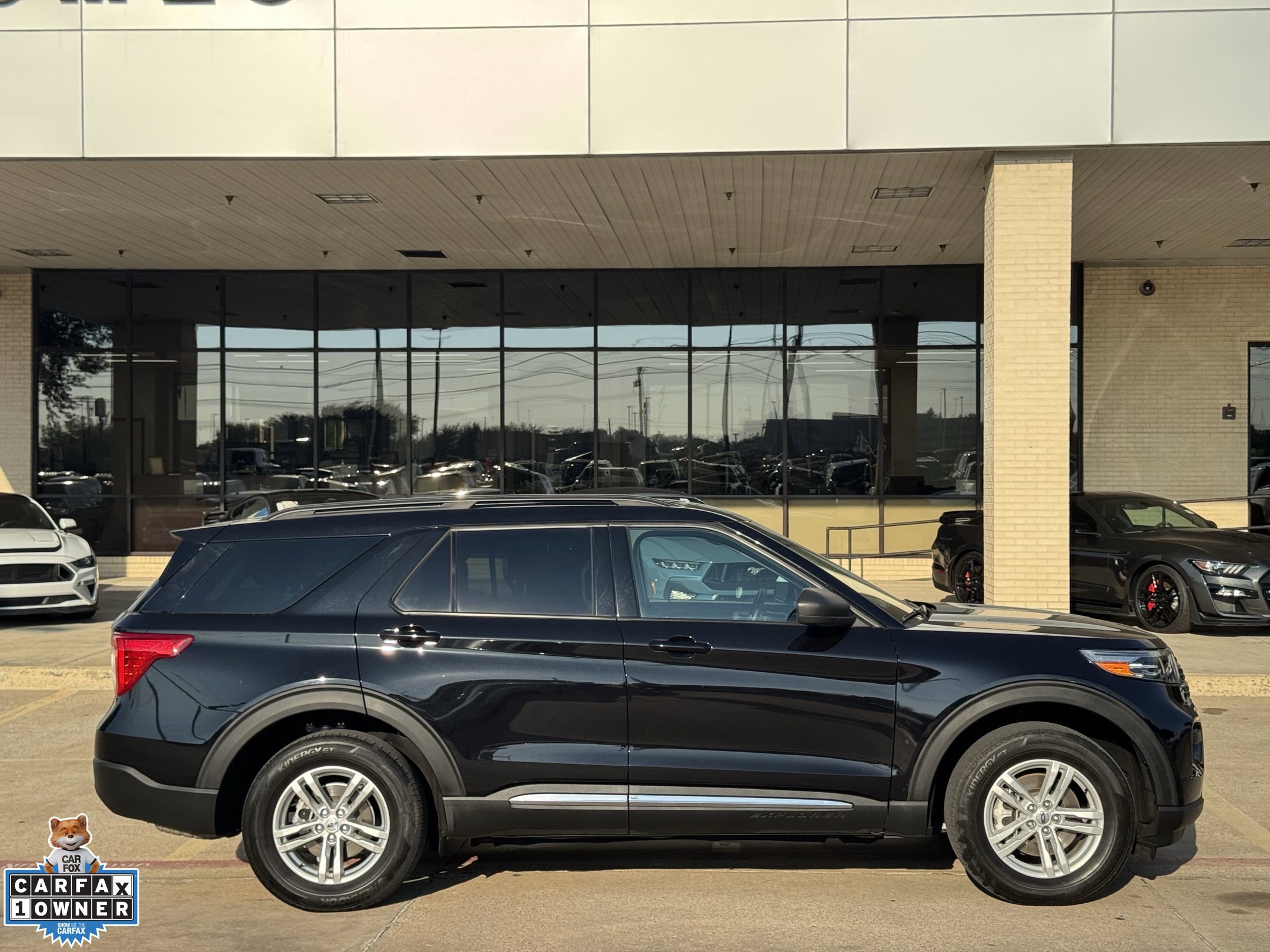 Certified 2023 Ford Explorer XLT AWD/4WD image 3