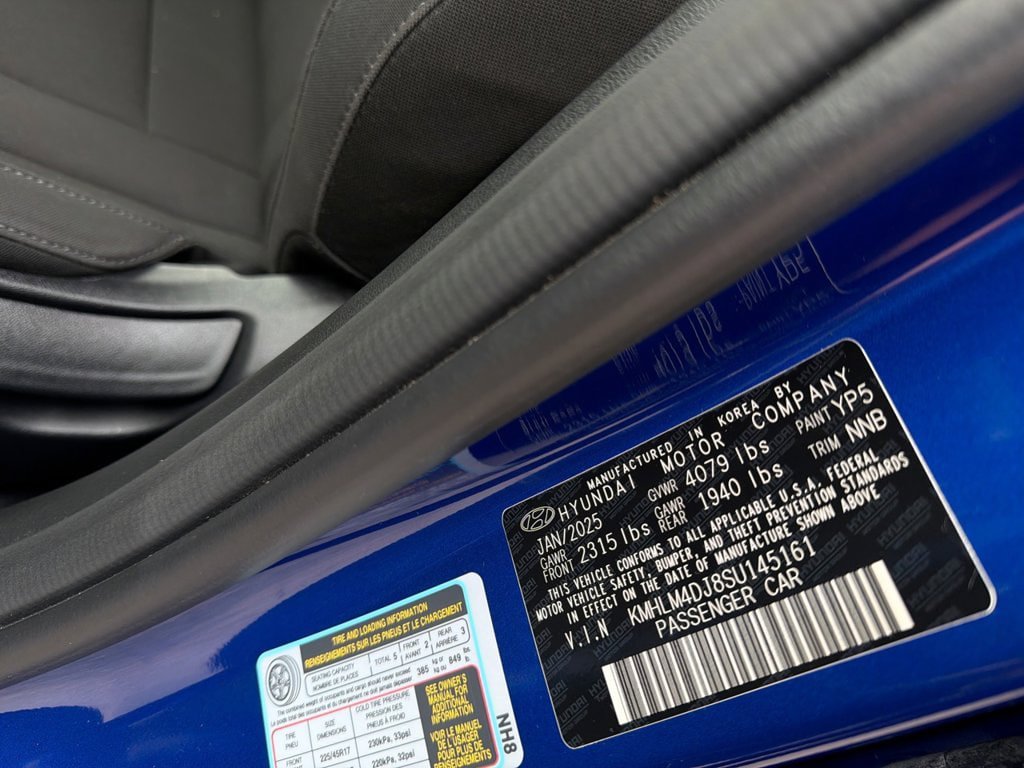 Certified 2025 Hyundai Elantra SEL FWD image 30